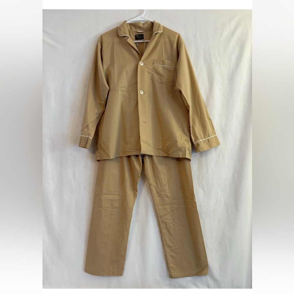 Vintage Cozy Men’s 1511 Club Button Up Pajamas Lightweight Tan Size Medium Soft